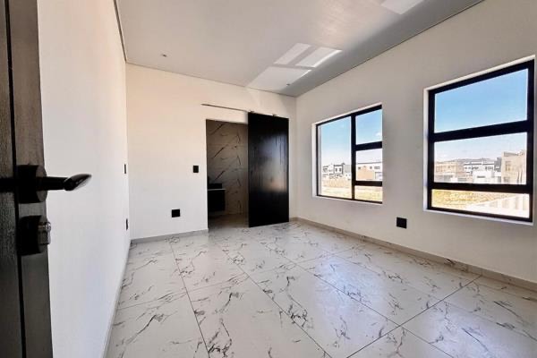 4 Bedroom Property for Sale in Sandown Western Cape